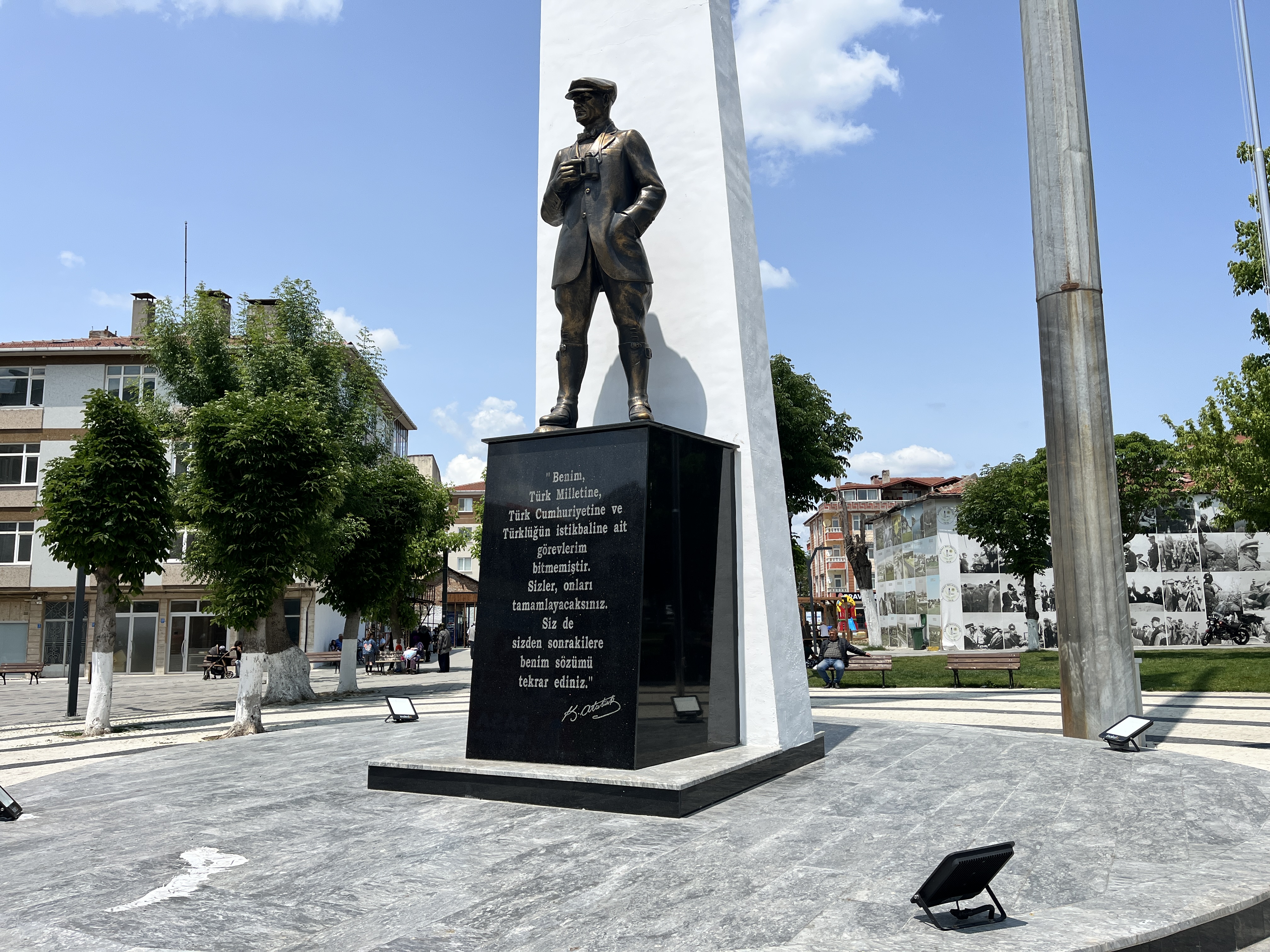 Atatürk Büstü