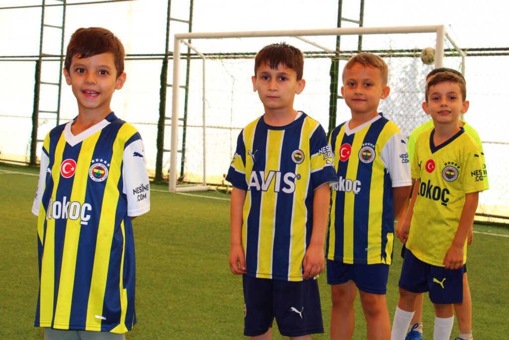 Bize Ulaşın Çorlu Fenerbahçe Futbol Okulu